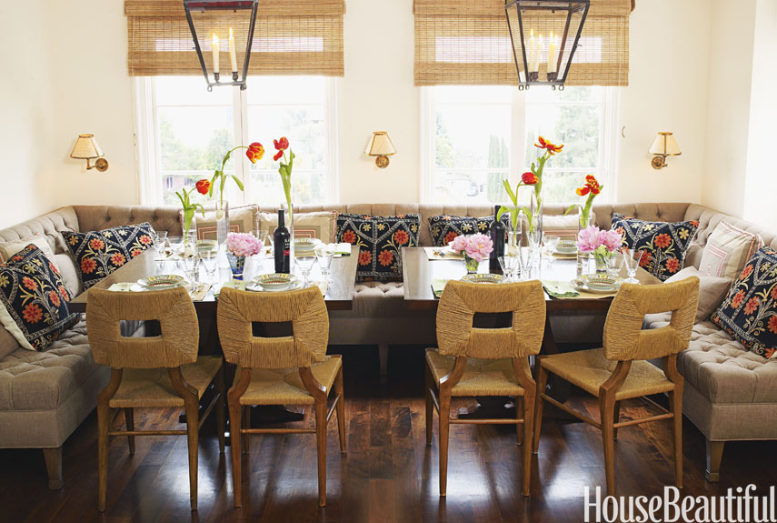 Heavily cushioned neutral banquette