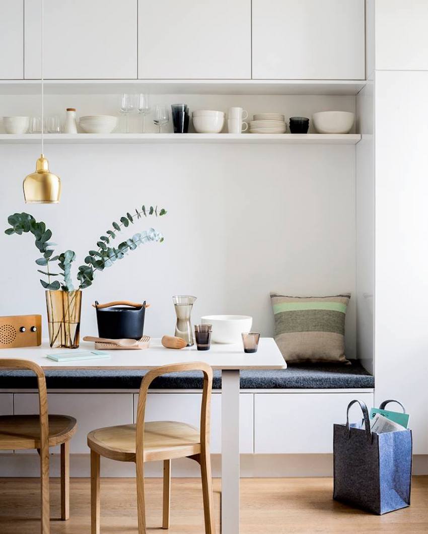 Minimal and subtle kitchen banquette