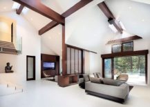 Neutral-interior-of-the-the-family-residence-in-Olympic-Valley-217x155