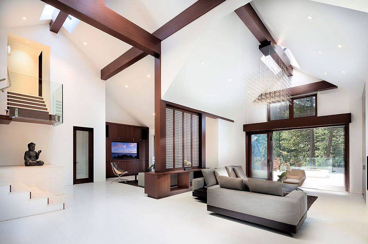 Neutral interior of the the family residence in Olympic Valley