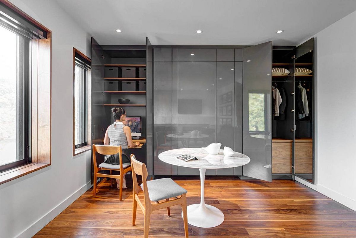 Wardrobe reveals a cool home workspace