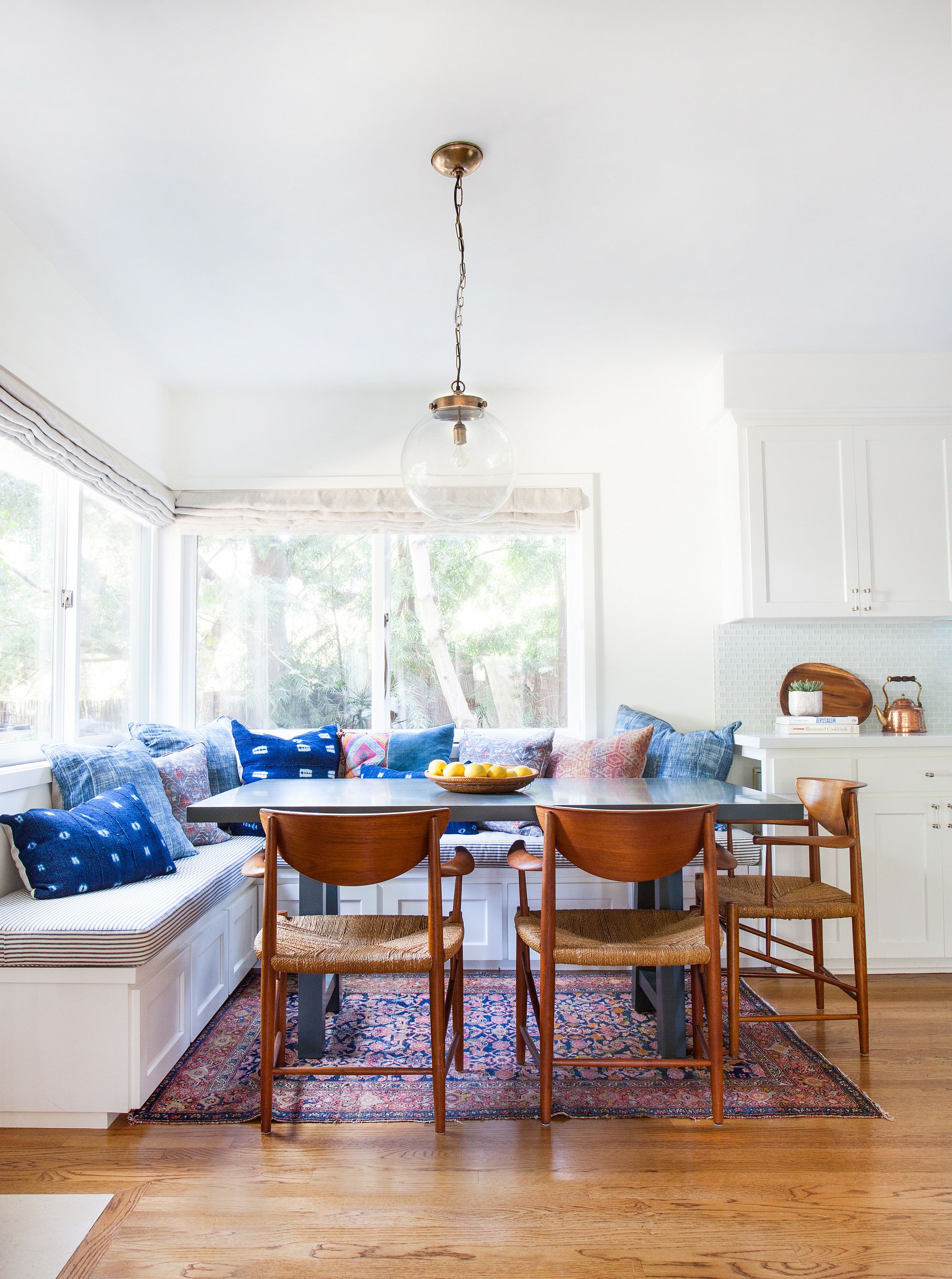 Banquette that fits a family big in size