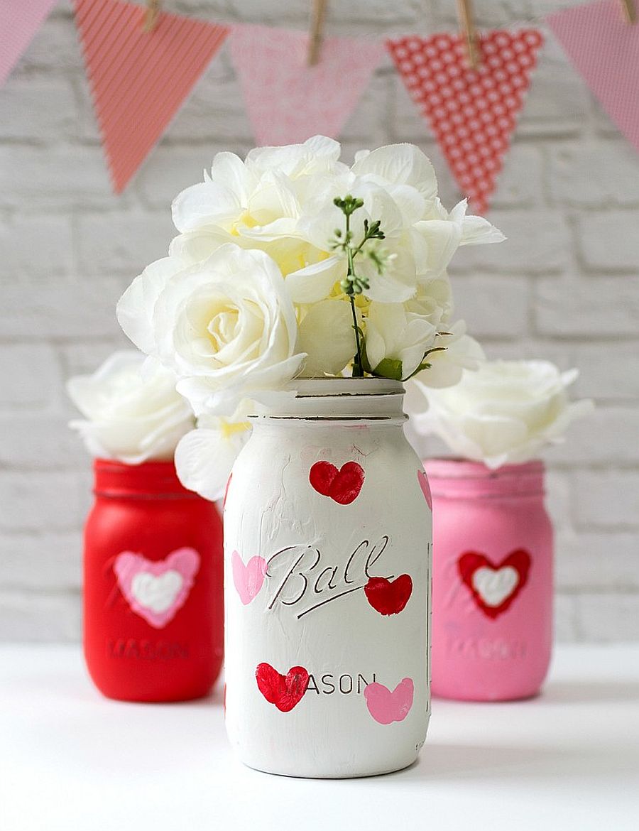 Cute thumbprint heart mason jars for Valentine's Day