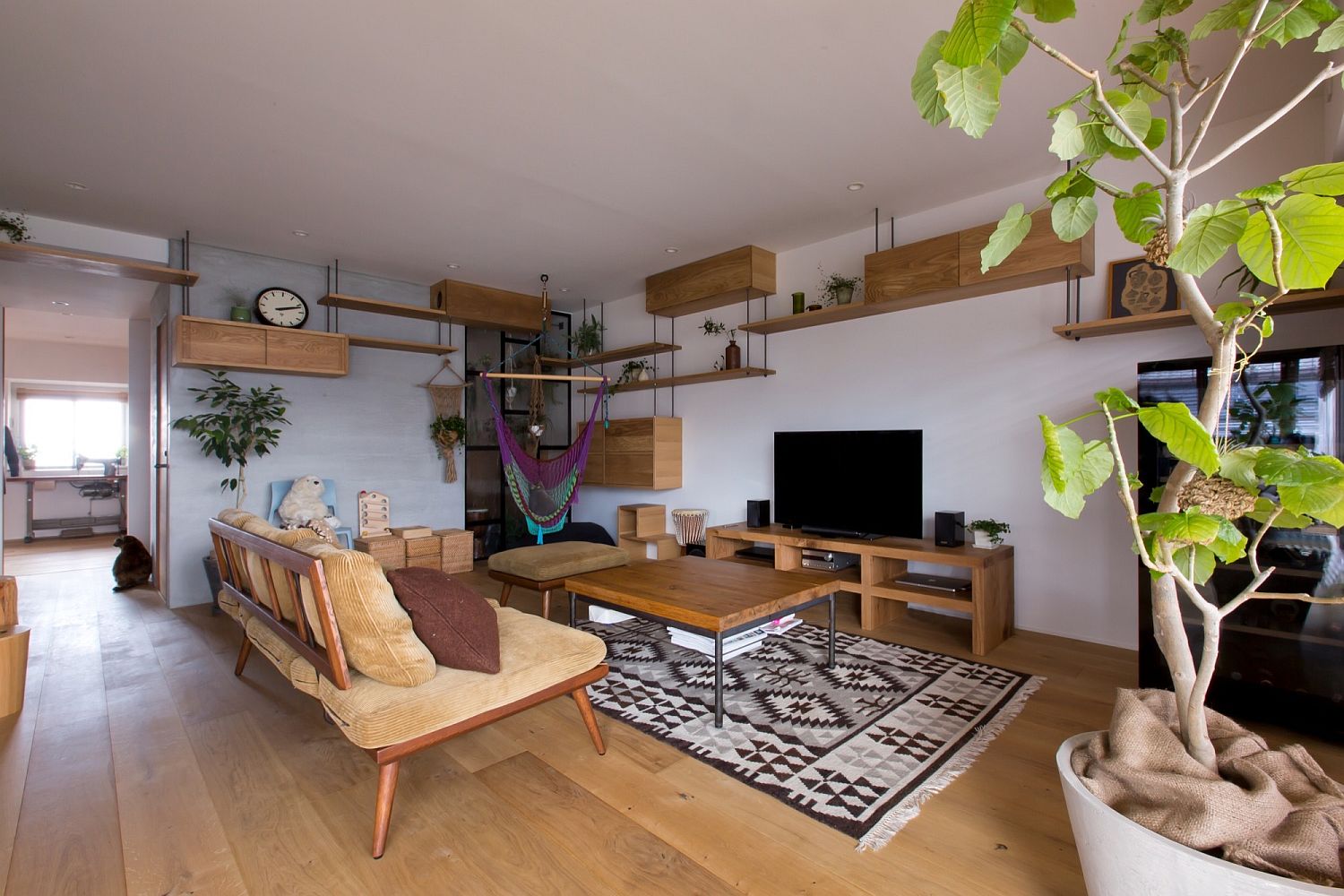 Design-of-small-contemporary-Japanese-home-combines-needs-of-cats-with-those-of-the-homeowners