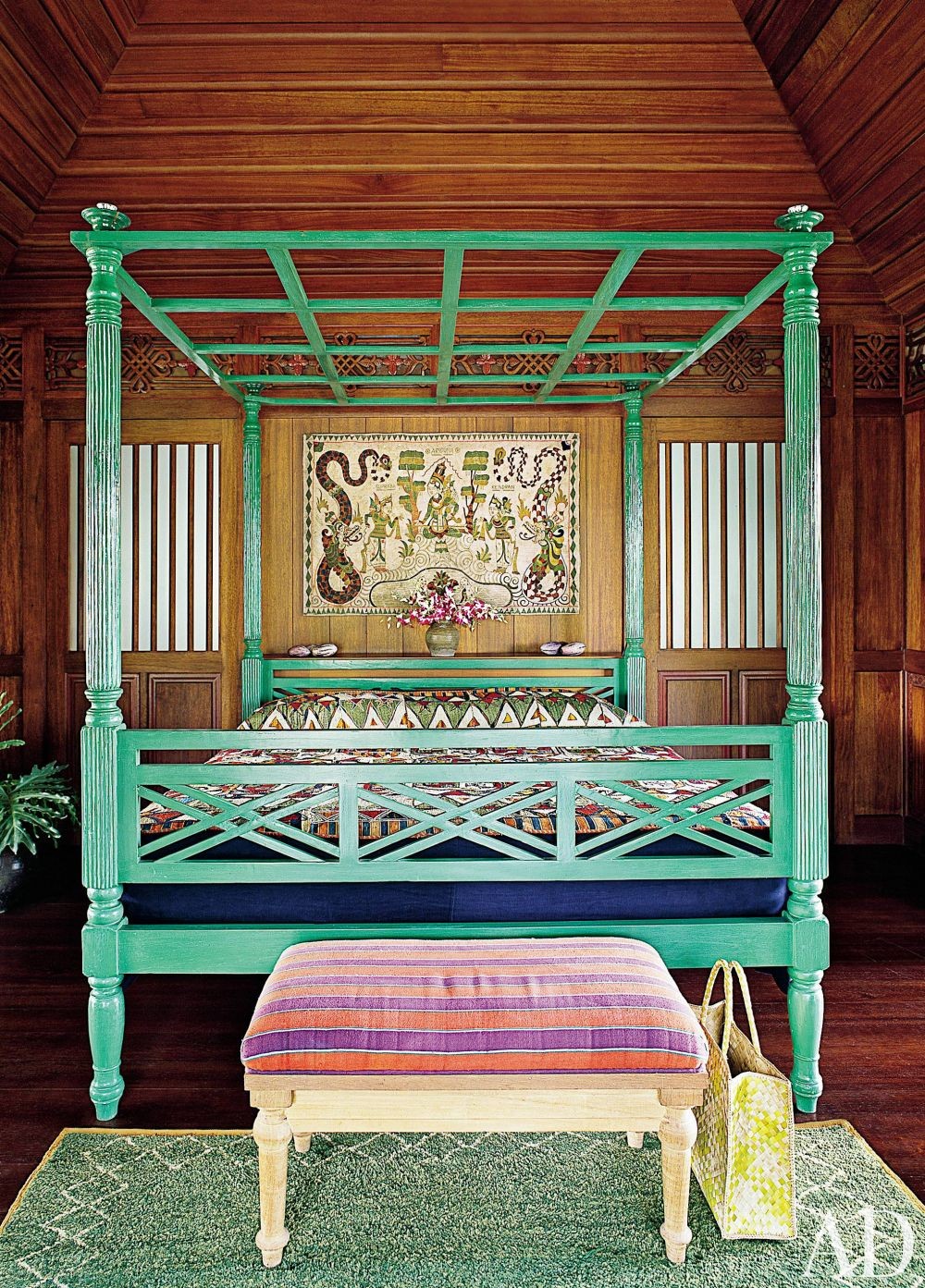 Eccentric minty four poster bed
