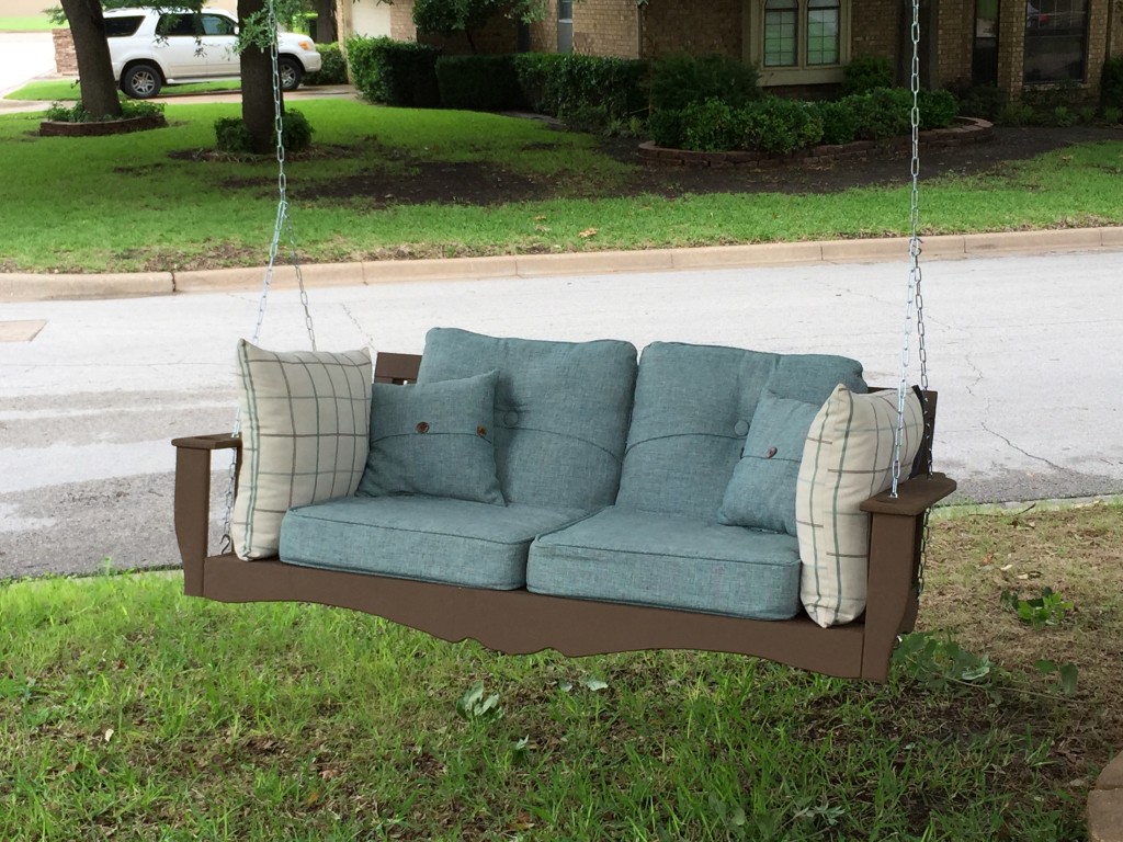 Eye-catching-porch-swing-in-colder-colors-