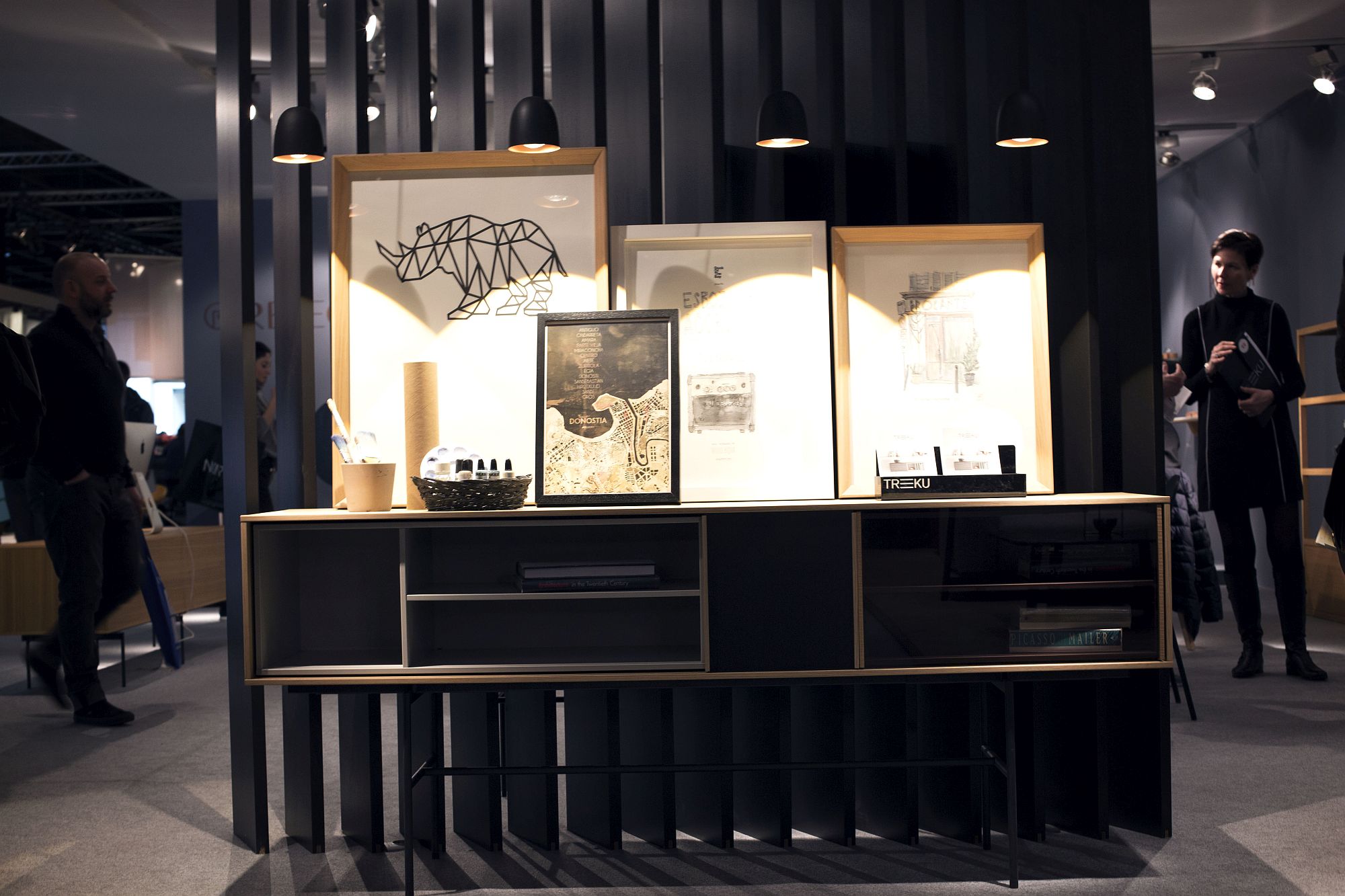 Fashionable sideboard for the living room also allows you to display artwork with ease