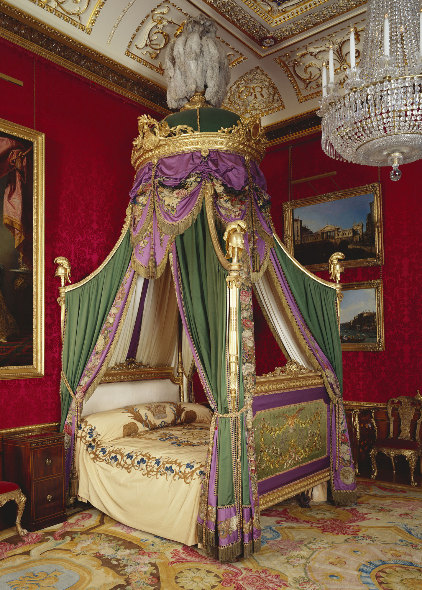 Flamboyant royal four poster bed