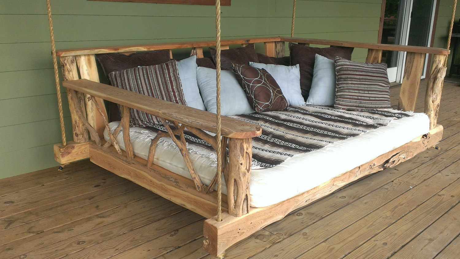 King-size-porch-swing-for-comfortable-naps-