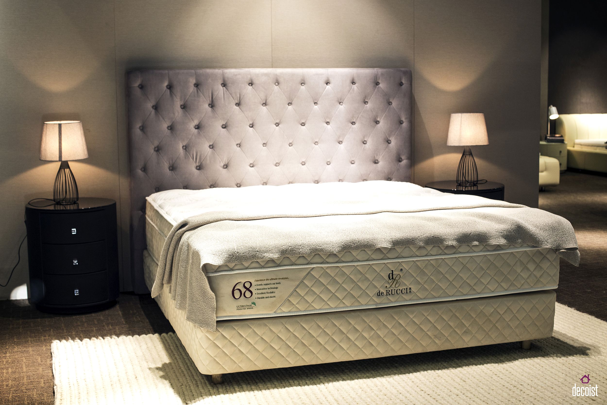 Luxurious-modern-bed-with-a-tufted-headboard-from-de-RUCCI
