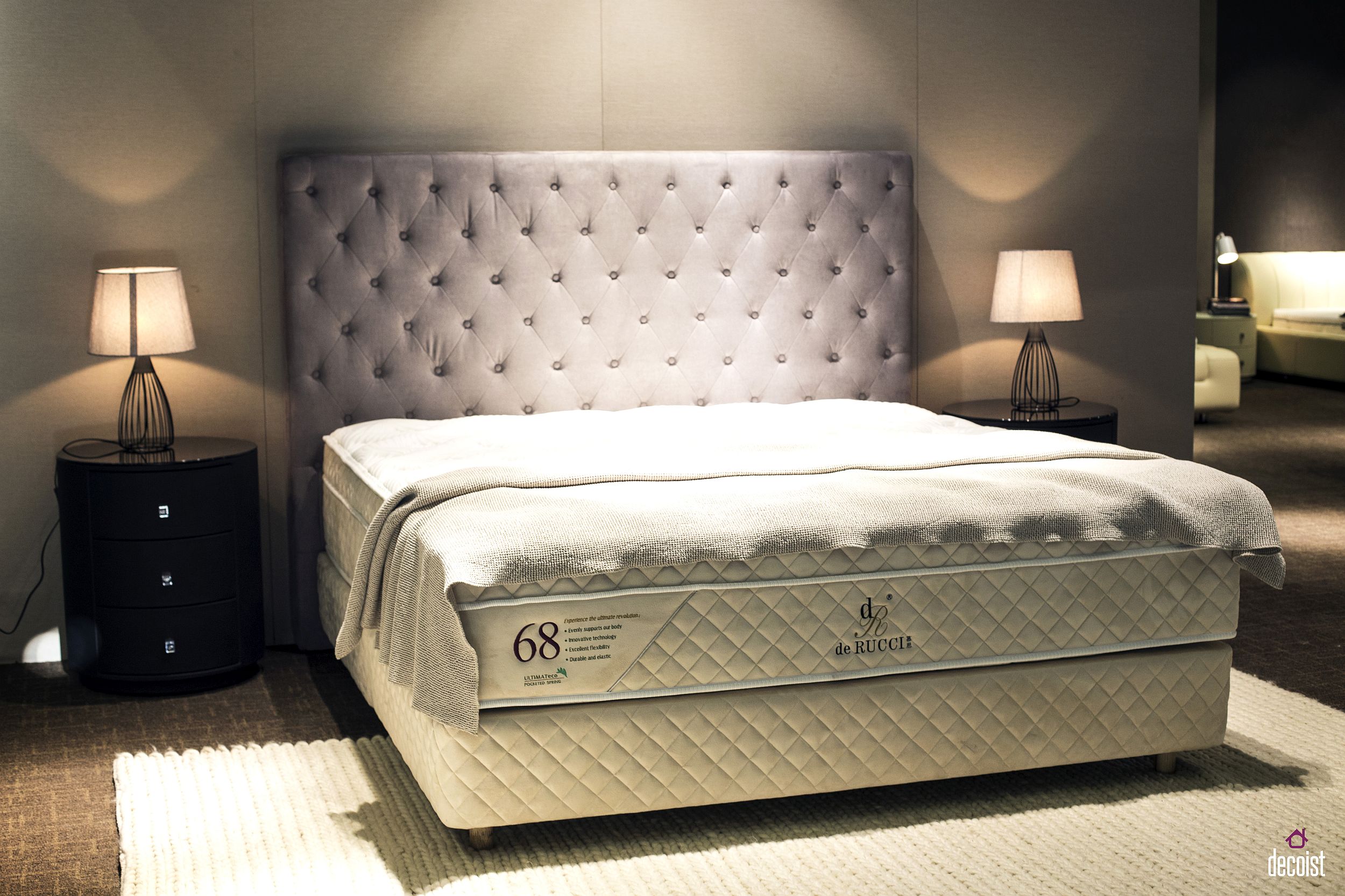 Luxurious modern bed with a tufted headboard from de RUCCI