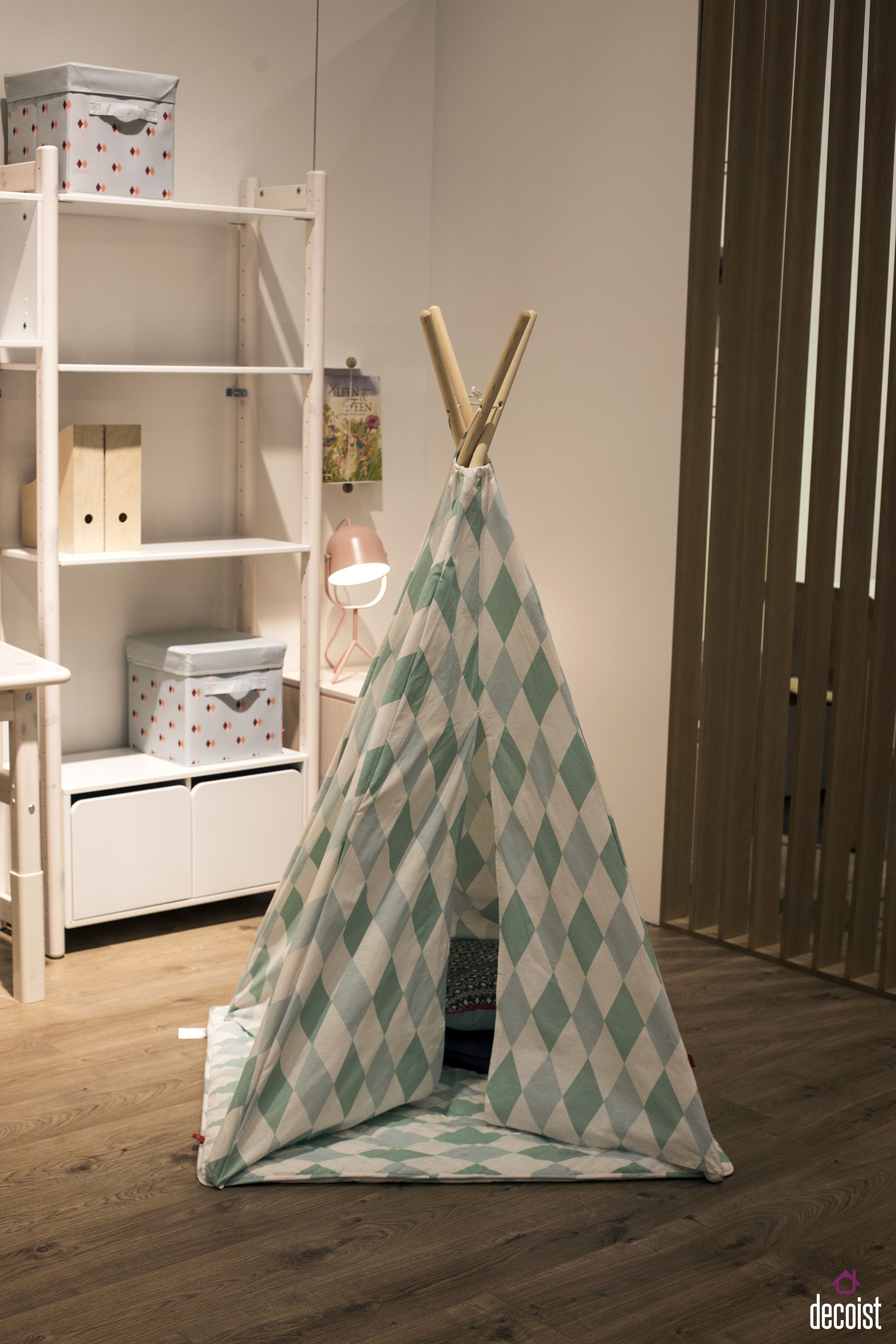 Modern-teepee-provides-an-easy-way-to-turn-an-empty-corner-into-kids-playroom