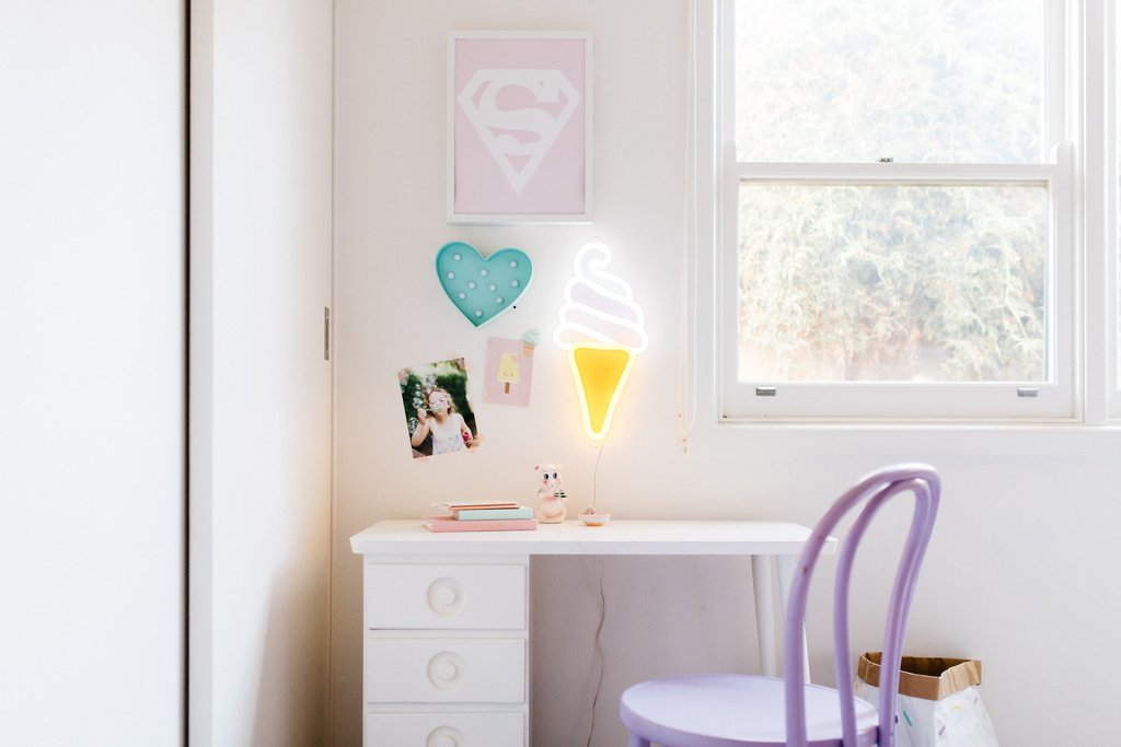 Ladies' Room With Border Neon Sign 