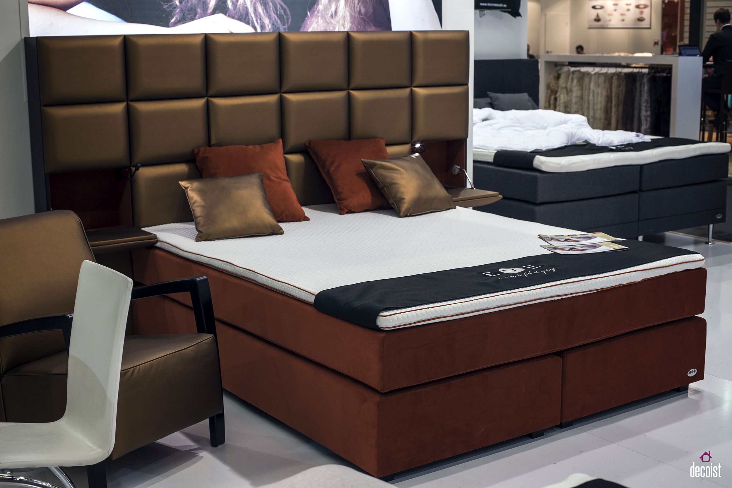 Perfect contemporary bed and headboard design for the ravishing bachelor pad with a hint of glitz