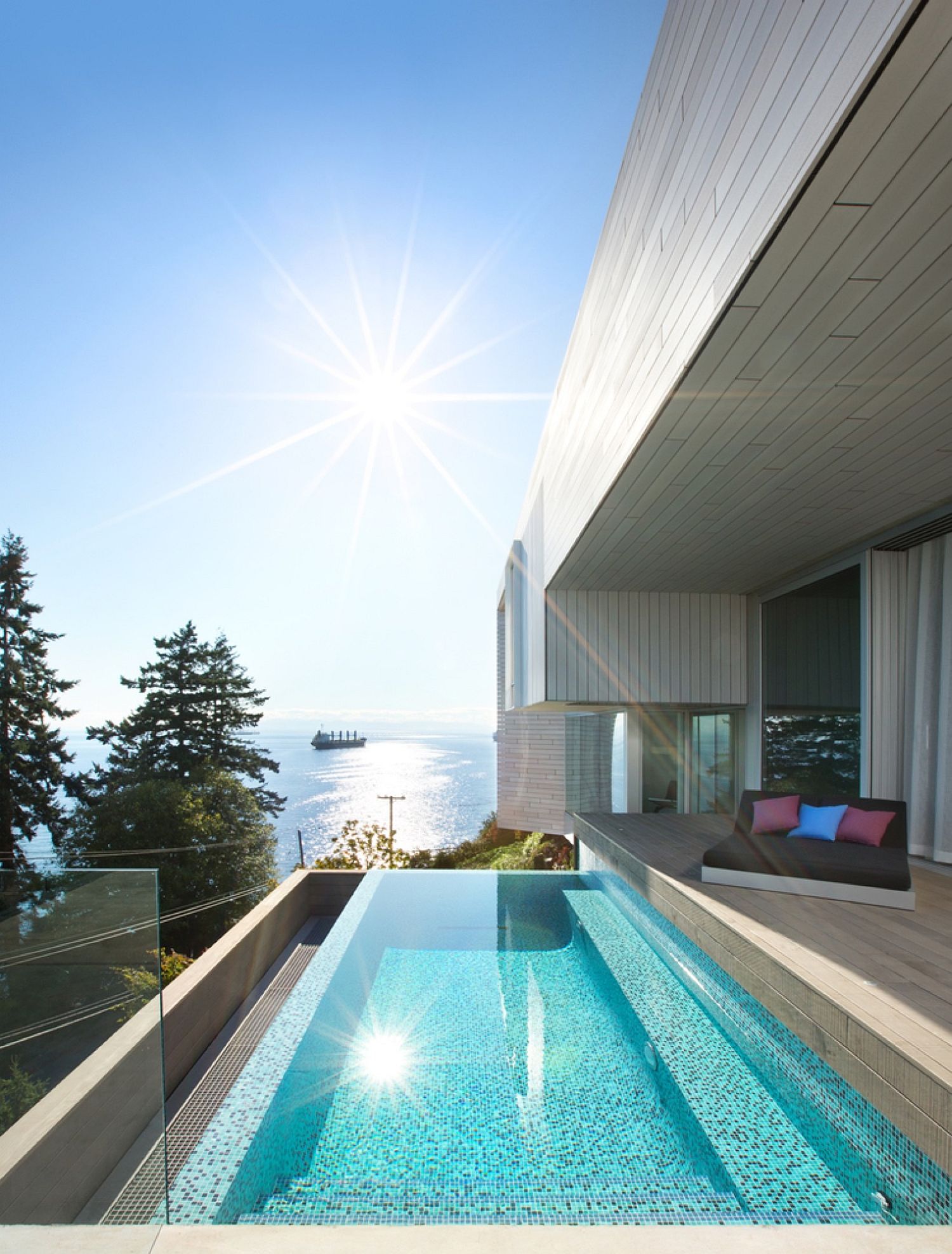 Plunge-pool-and-deck-at-the-Sunset-House-become-a-part-of-the-interior