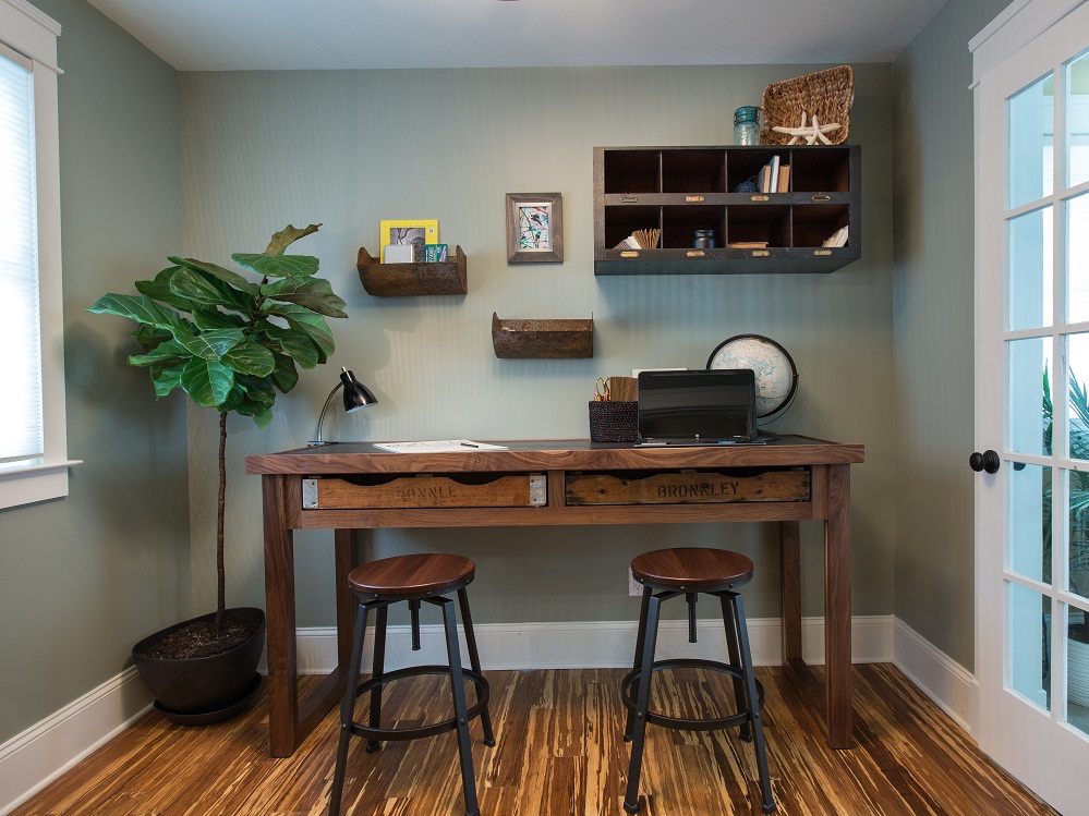 Cozy Workspaces: Home Offices with a Rustic Touch