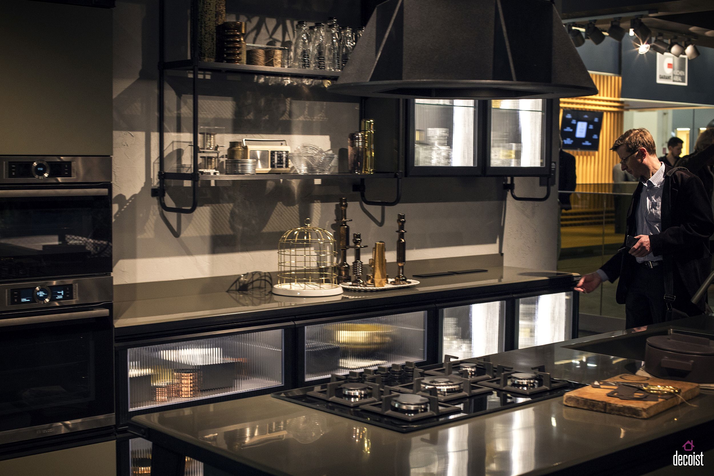 Scavolini-Diesel-series-creates-a-space-savvy-and-stylish-kitchen-that-doubles-as-the-family-zone