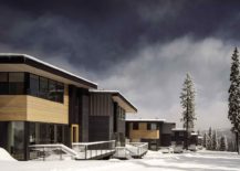 Twin-level-mountain-homes-in-Truckee-with-contemporary-design-217x155