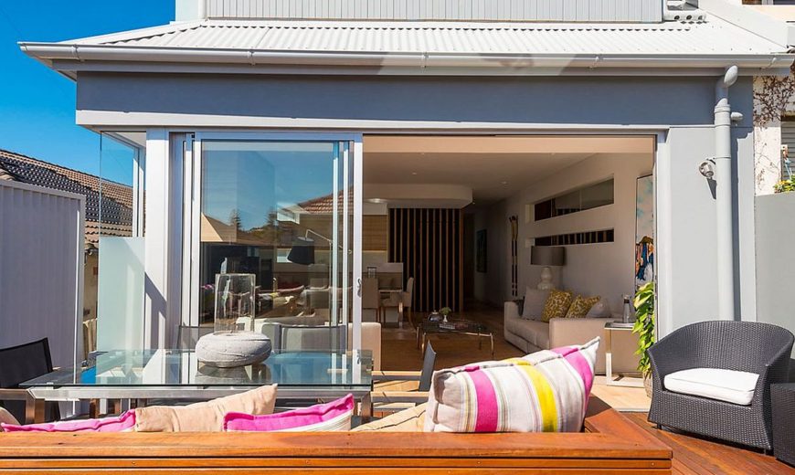 Single Level 60’s Sydney Home Gets a Beachy Modern Upgrade