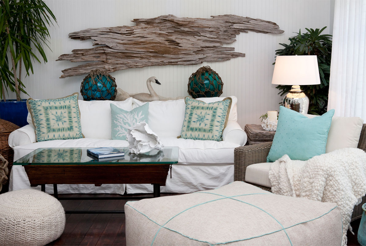 A-piece-of-driftwood-can-make-a-stunning-wall-decoration