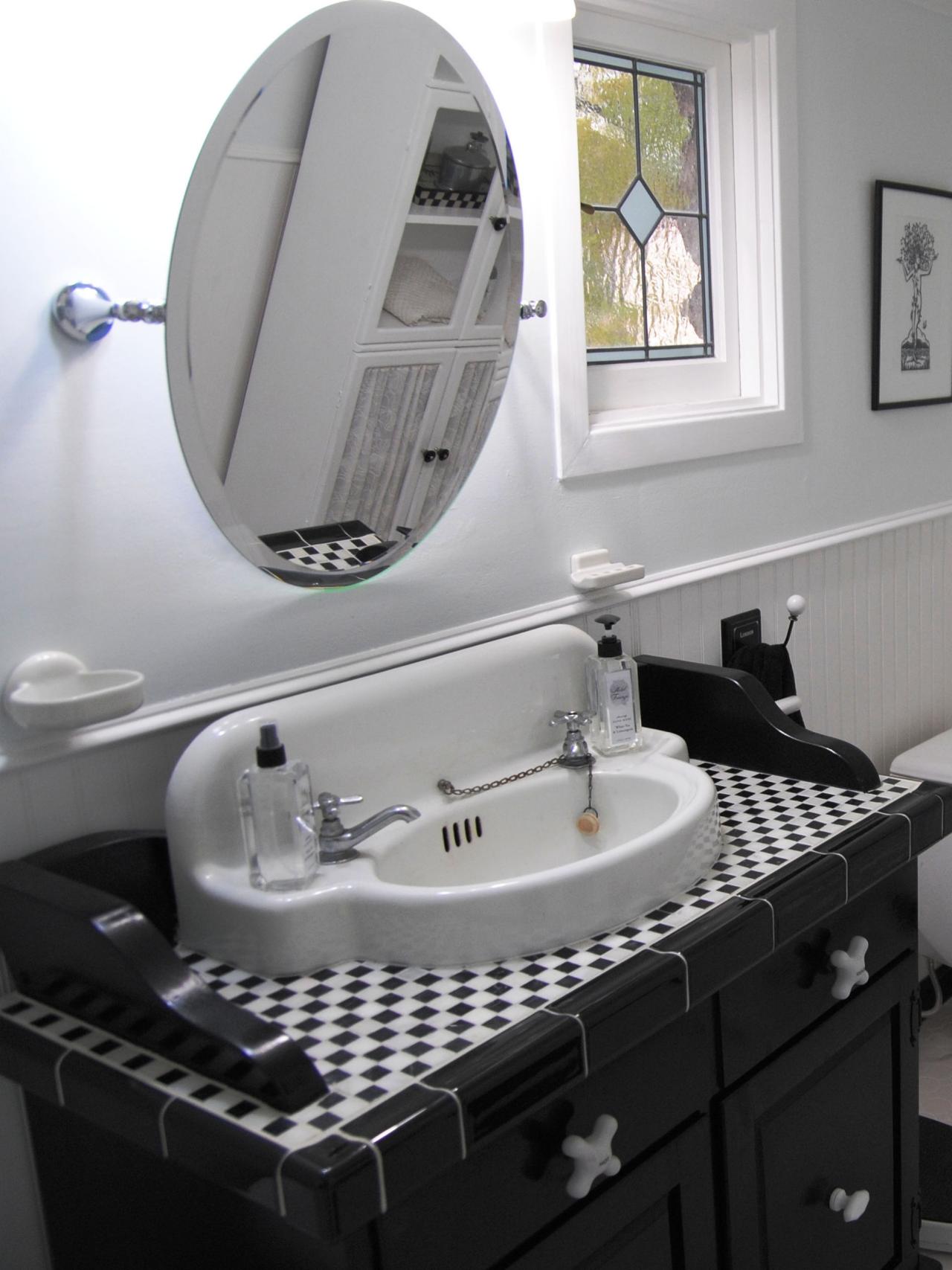 A small checkered addition to the bathroom vanity