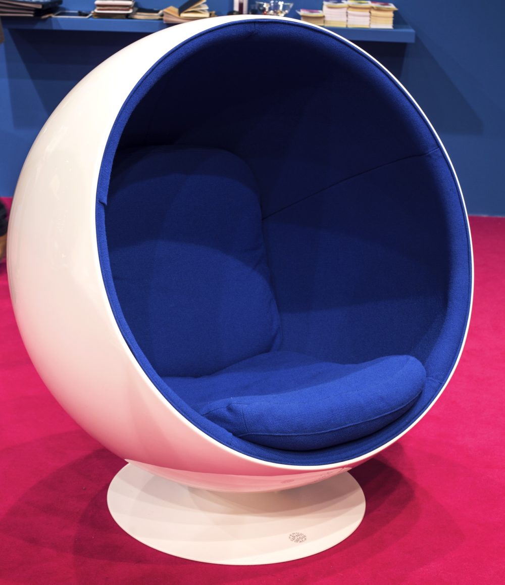 Aarnio Originals Ball Chair