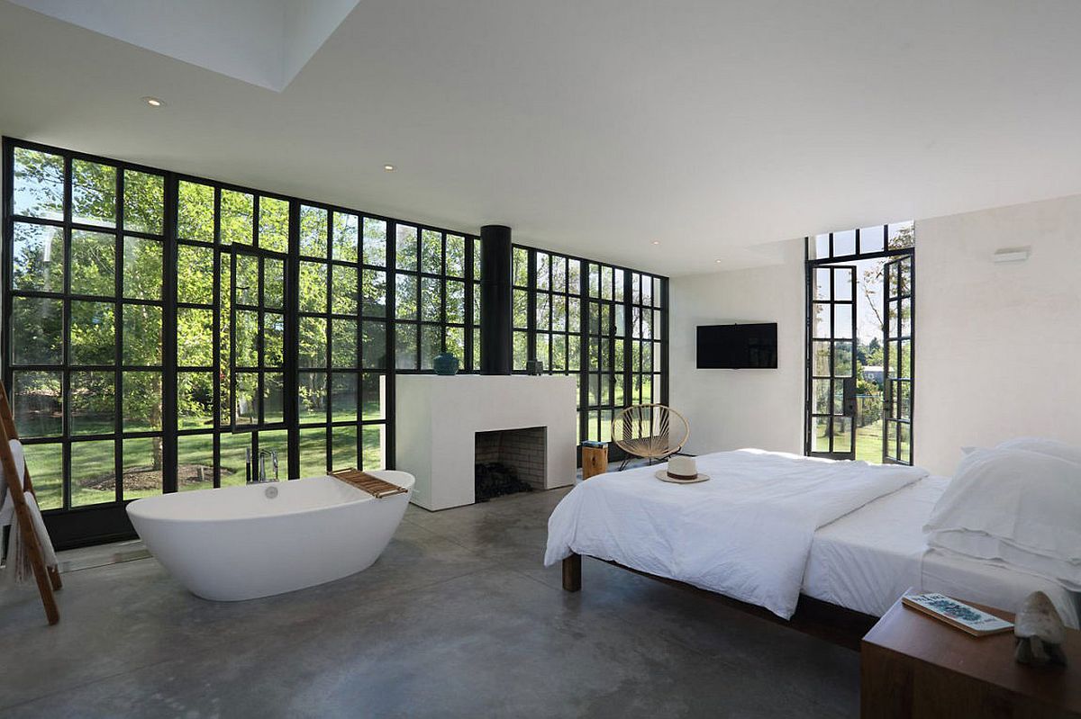 Bathtub and fireplace for the master bedroom