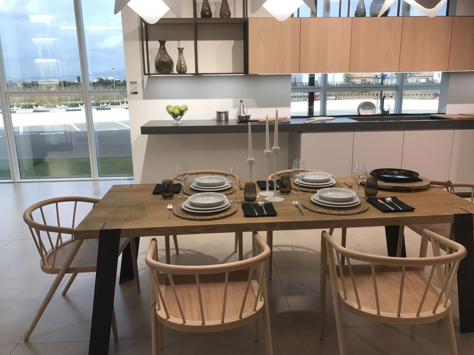 Beige modern dining area for the kitchen - GamaDecor