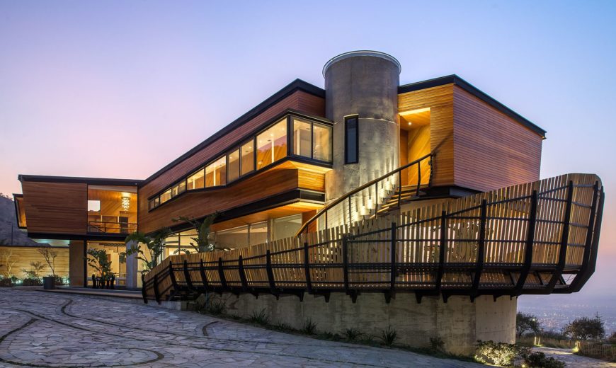 Sculptural Design at Its Spectacular Best: Luxurious Mountain Home in Chile