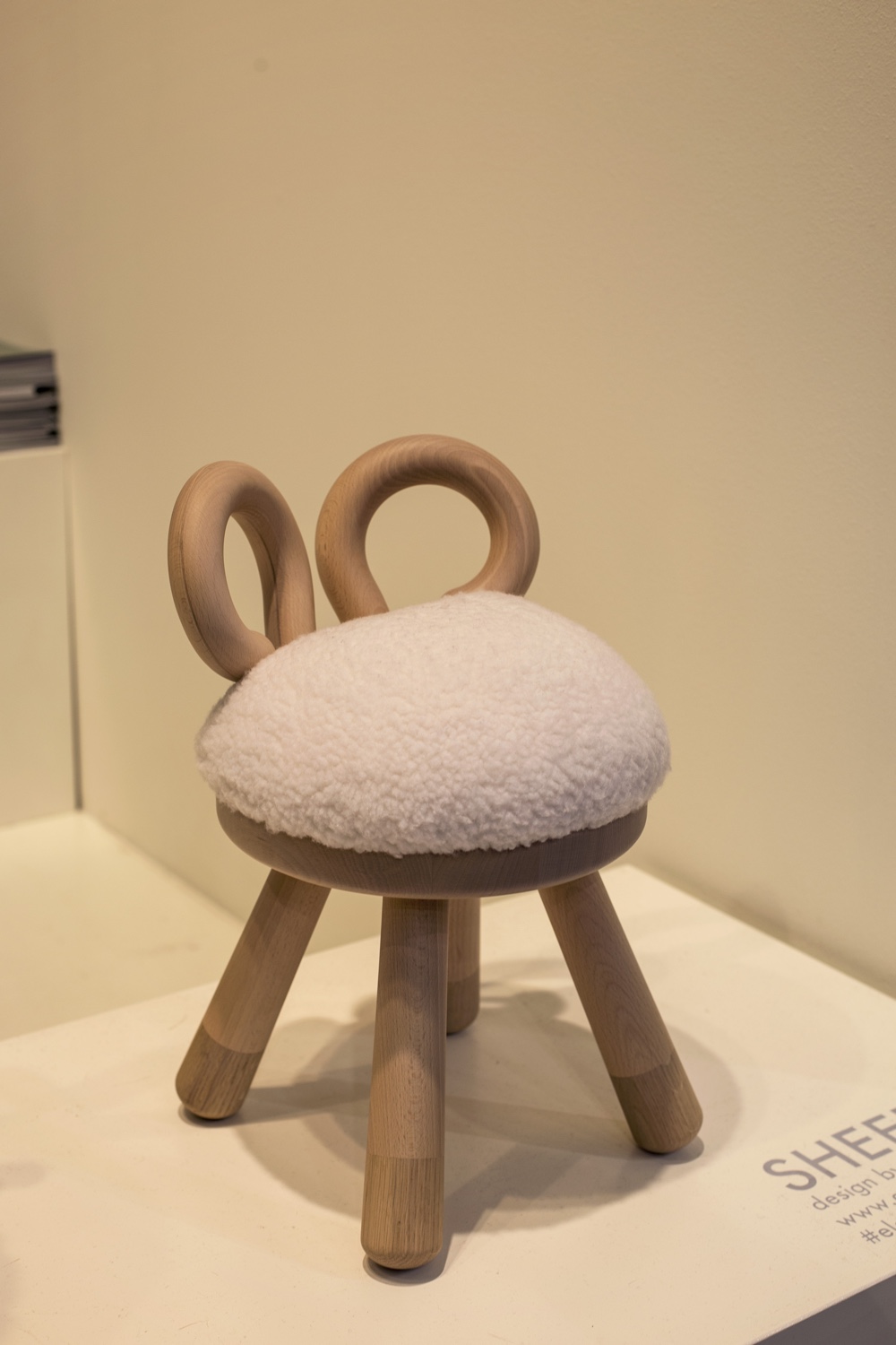 Elements Optimal Sheep Chair