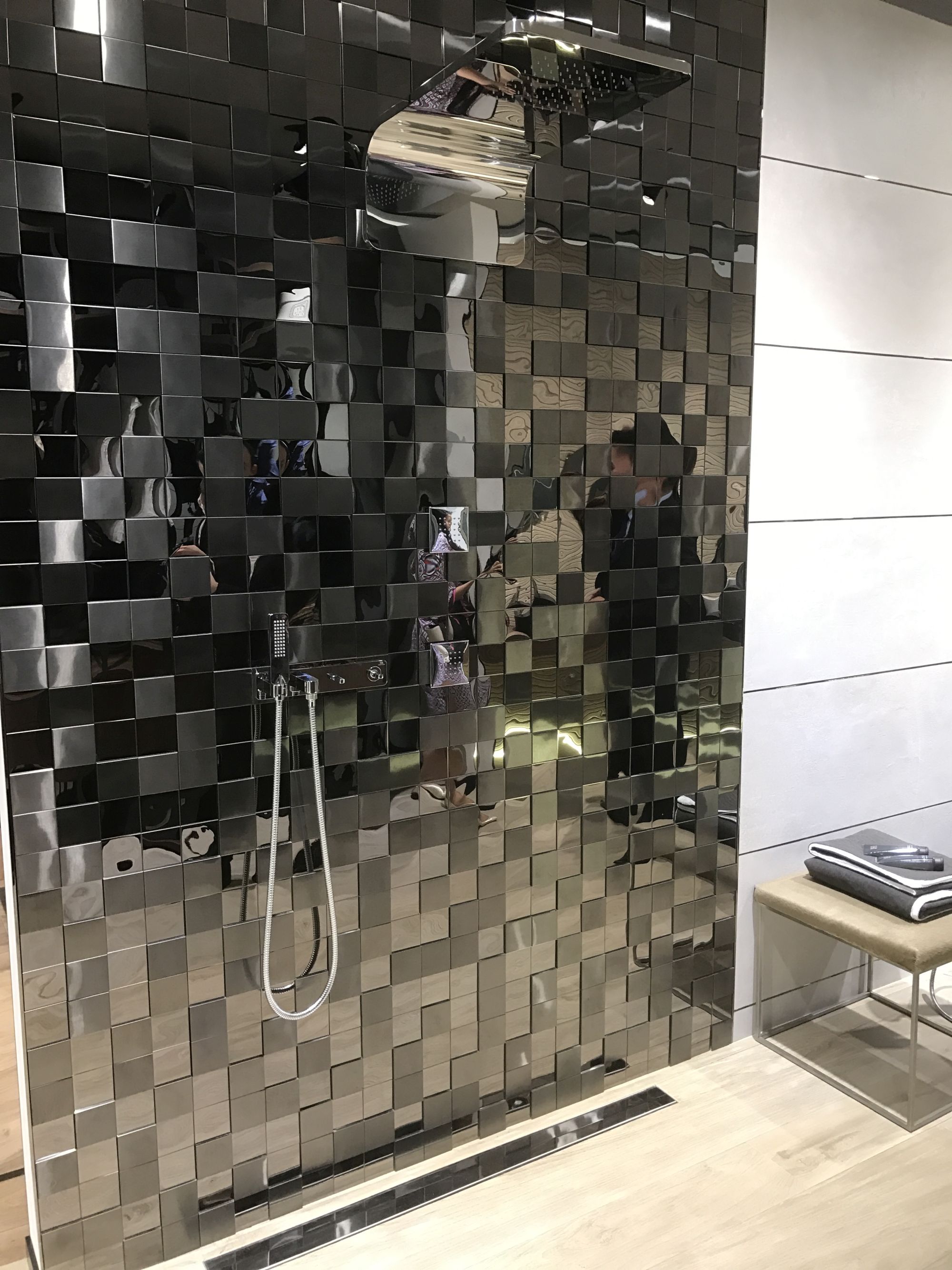 Glossy and matter small tiles for bathroom shower wall by Porcelanosa