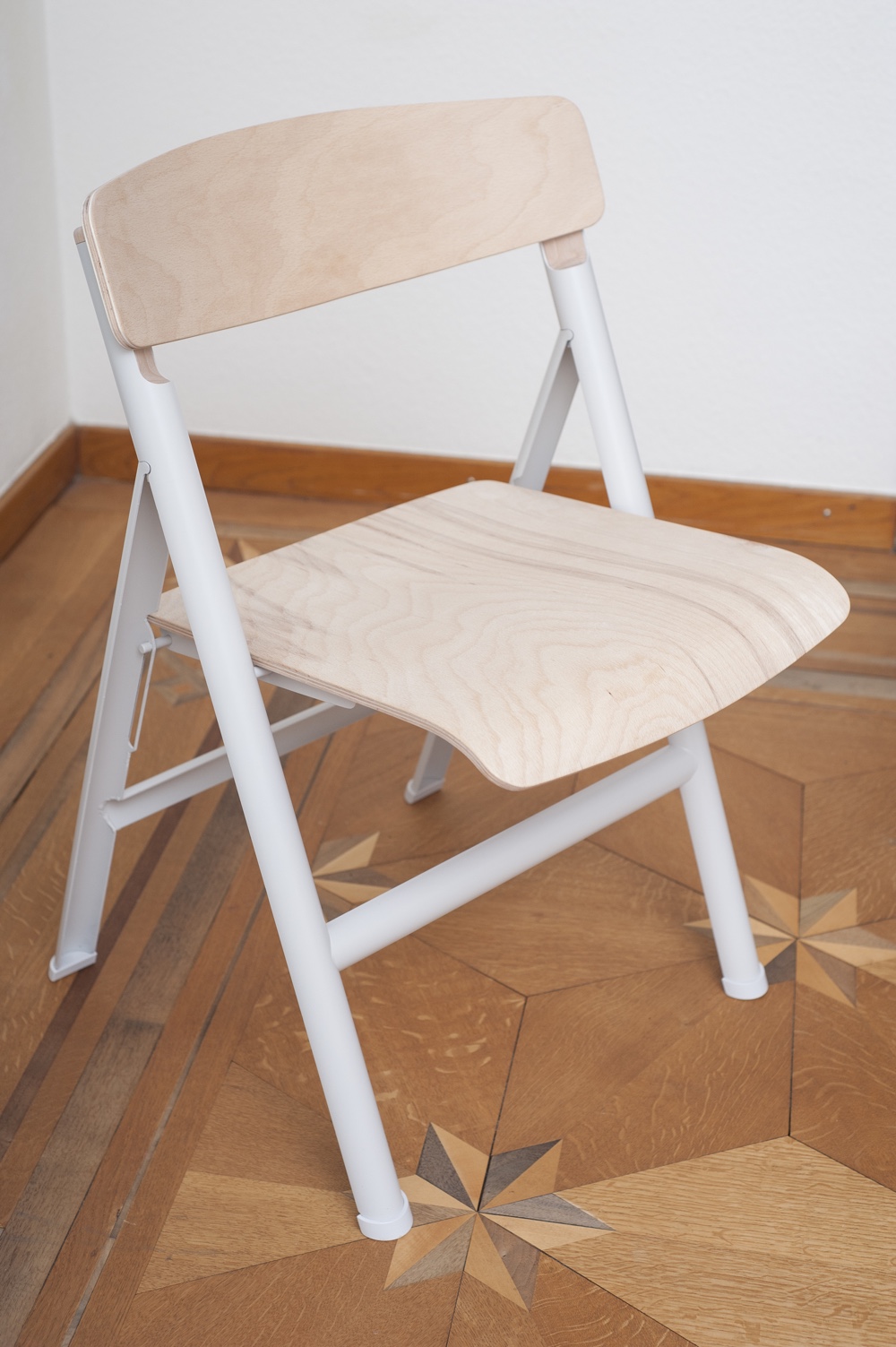 Klappstuhl-chair-1