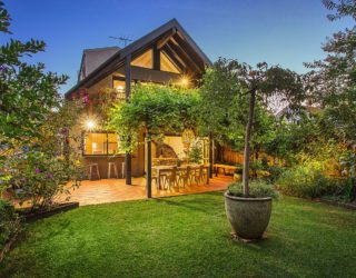 Old Warehouse in Melbourne Turned into a Modern Green Haven