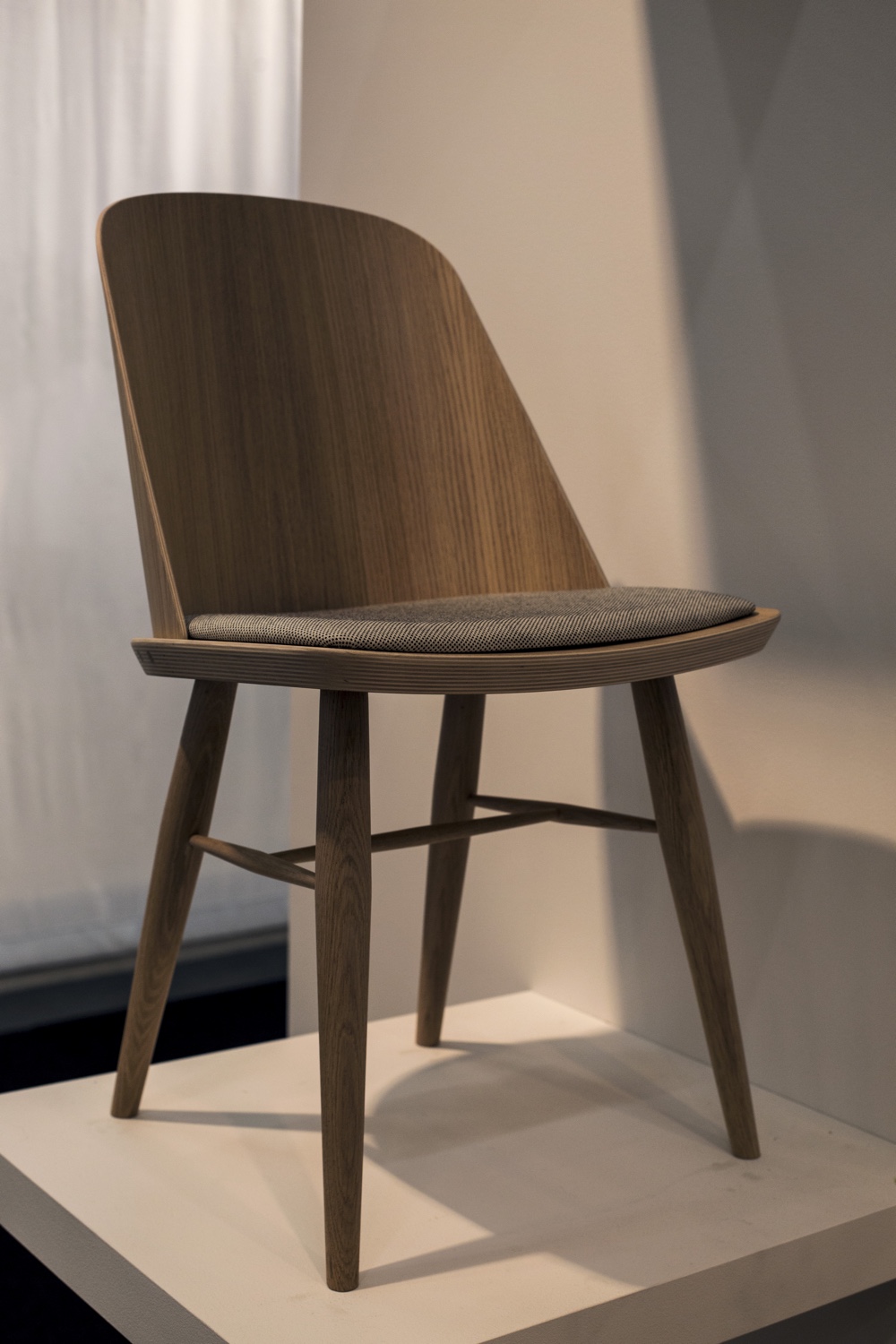 Menu Synnes Dining Chair