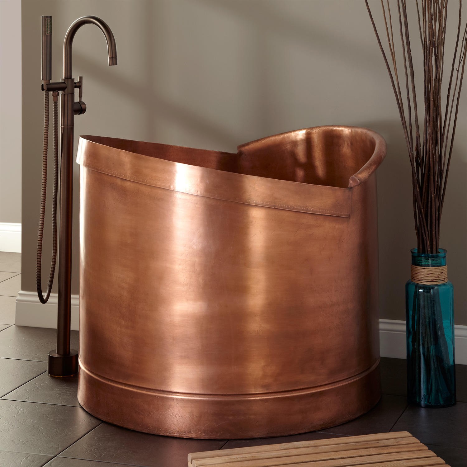 Round-copper-bathtub-feels-like-a-personal-hot-tub
