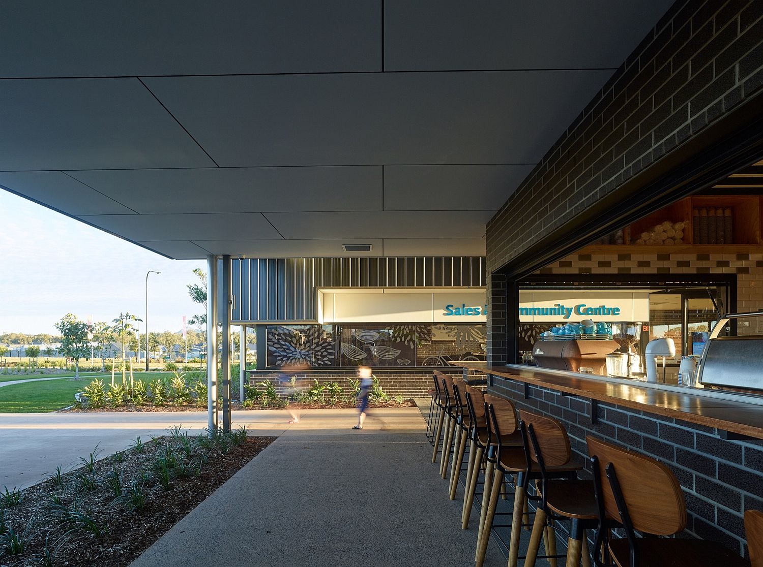 Shaded outdoor zones give ample space for interaction and relaxation