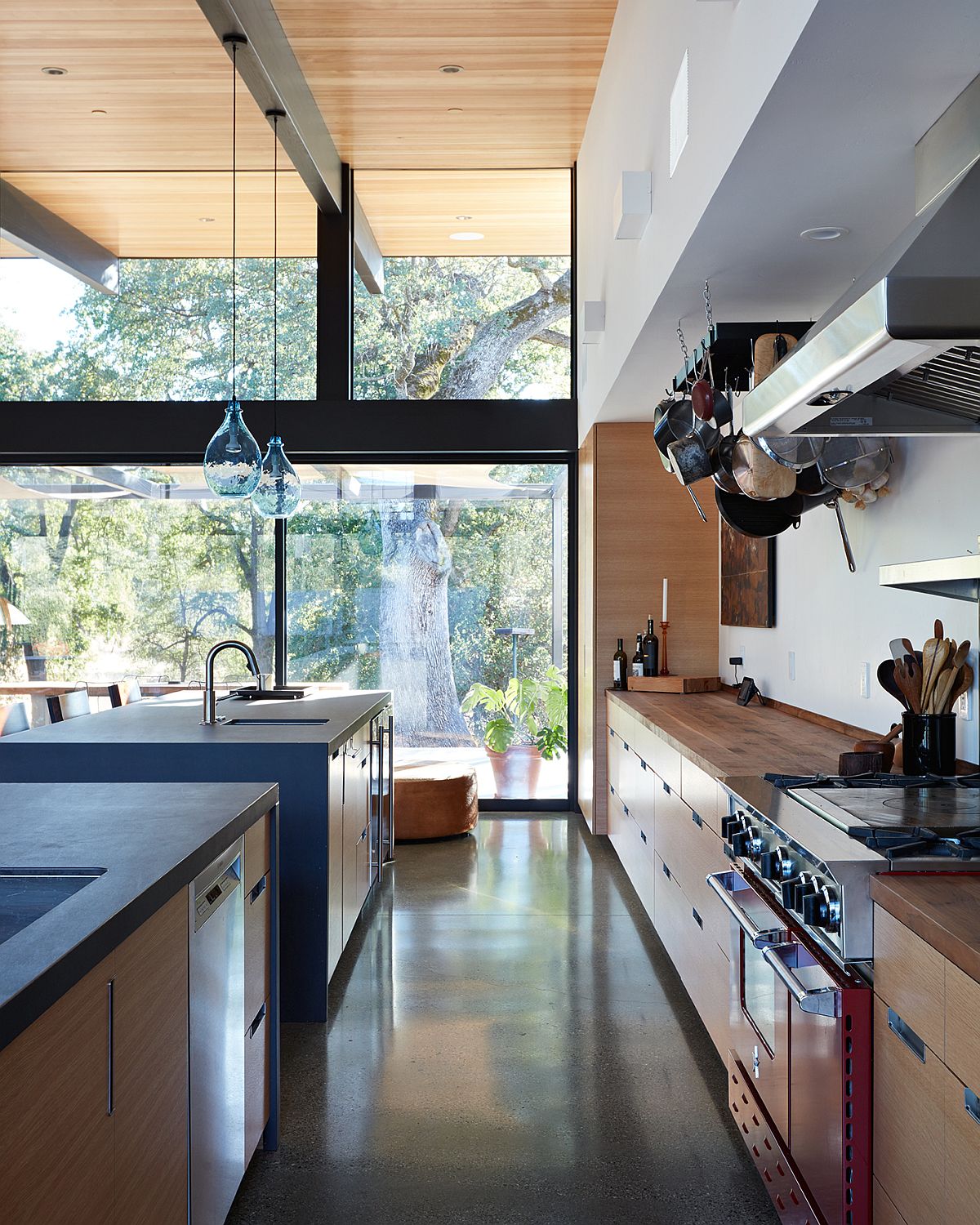 Spacious kitchen with twin islands