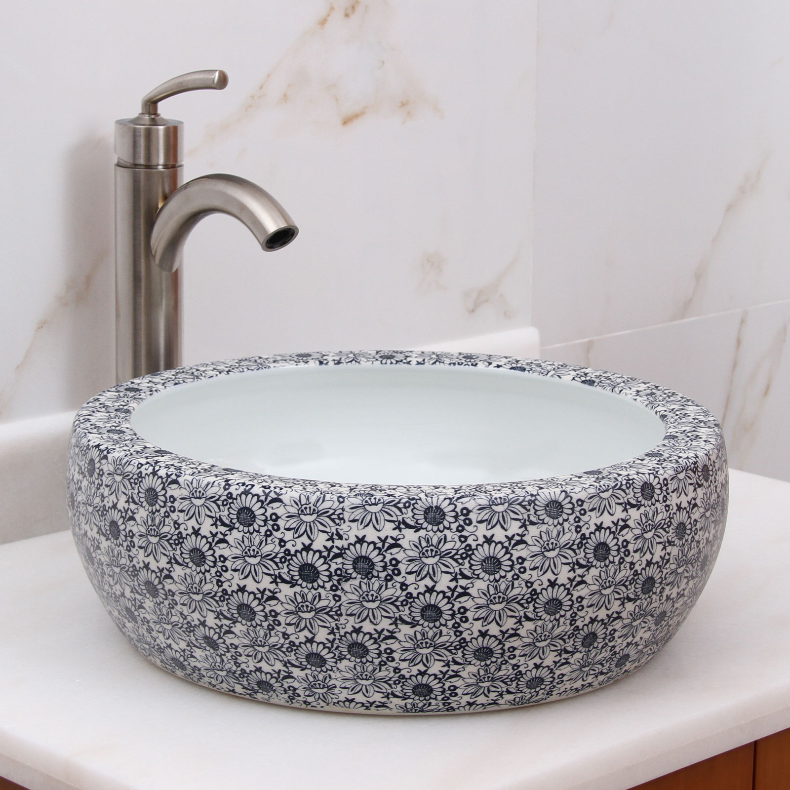 Vessel sink as a completely unique element in the bathroom