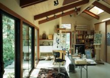 A-beautiful-art-studio-with-a-countryside-interior--217x155