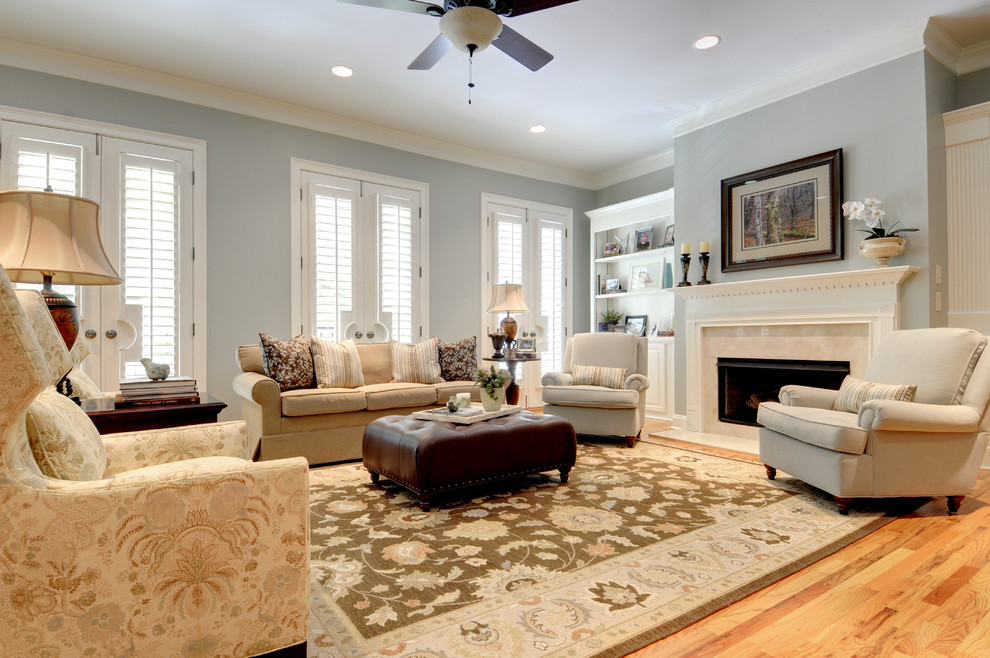 A diverse neutral living room in fair colors