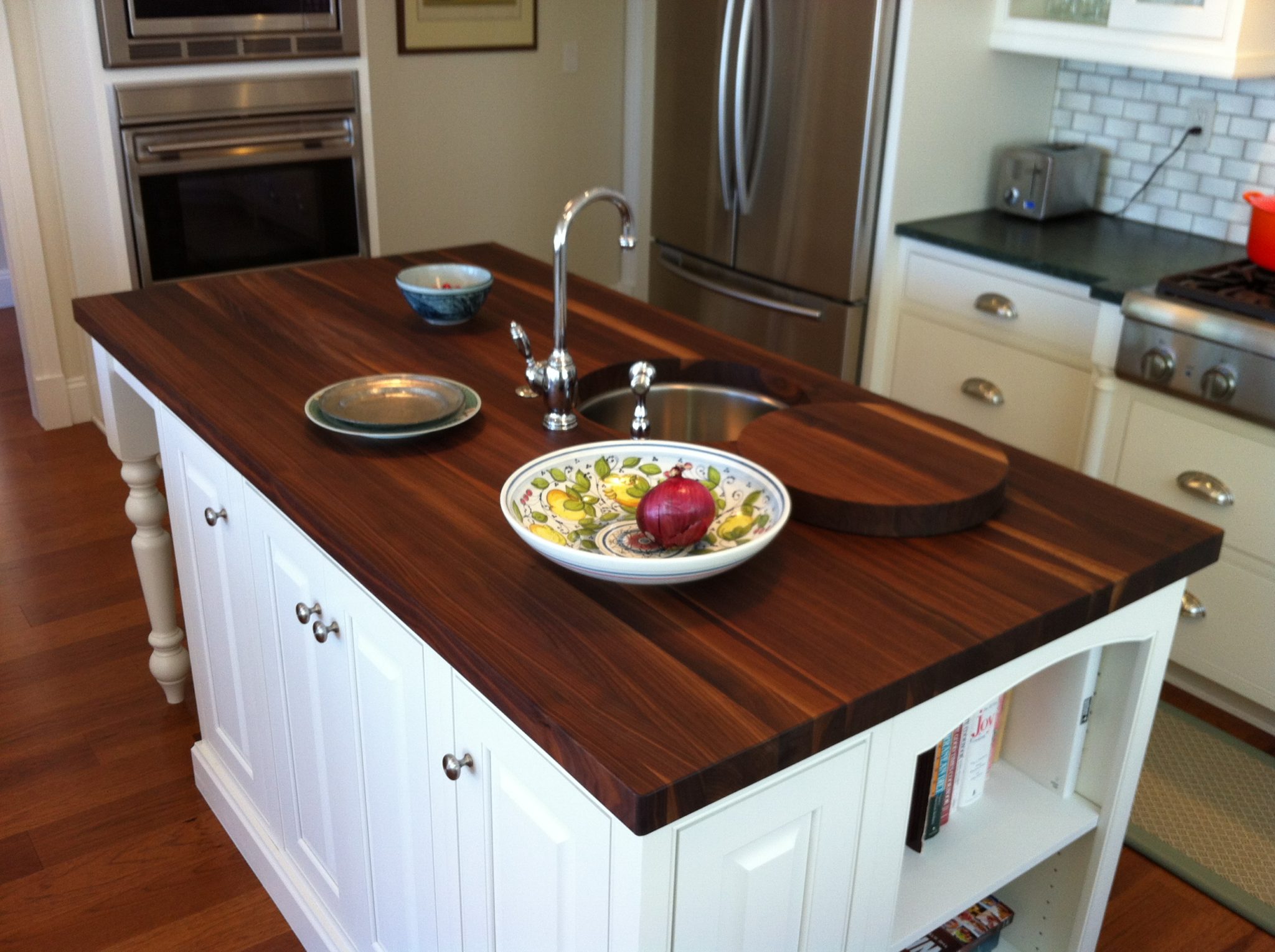 A high-class wooden countertop with a dark charm