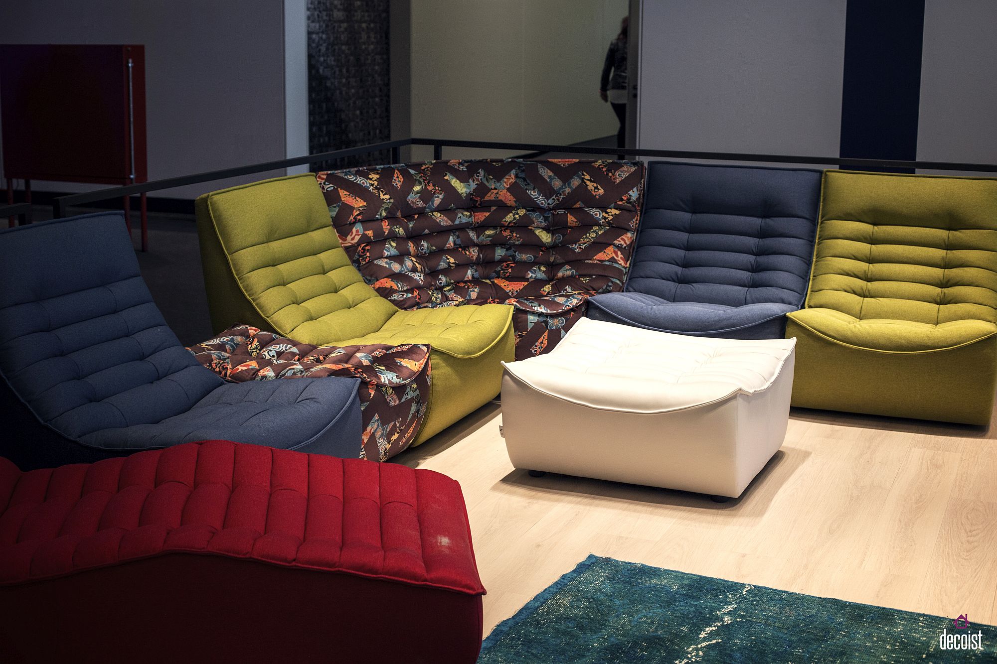 Adding color and pattern to the living room with modular sofa units from Calia Italia