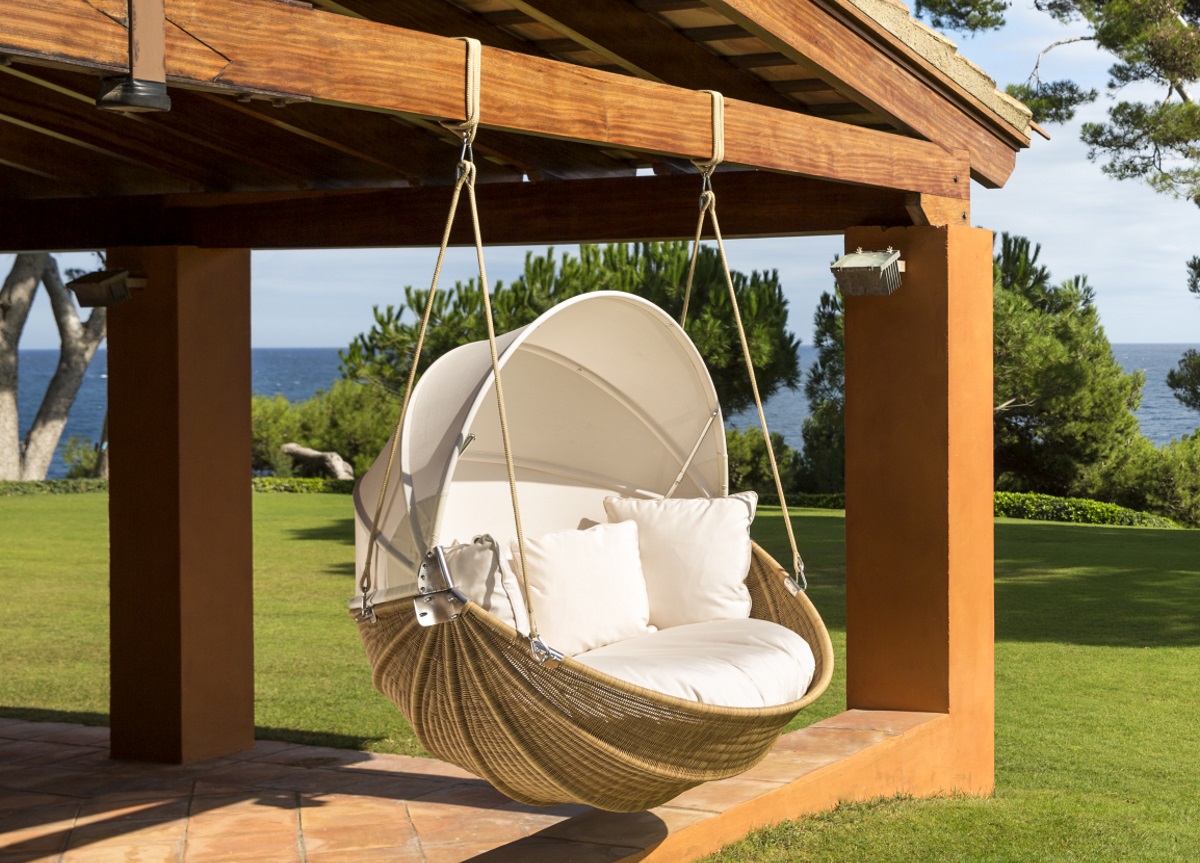 Garden Swings The Enchanting Element In Your Backyard