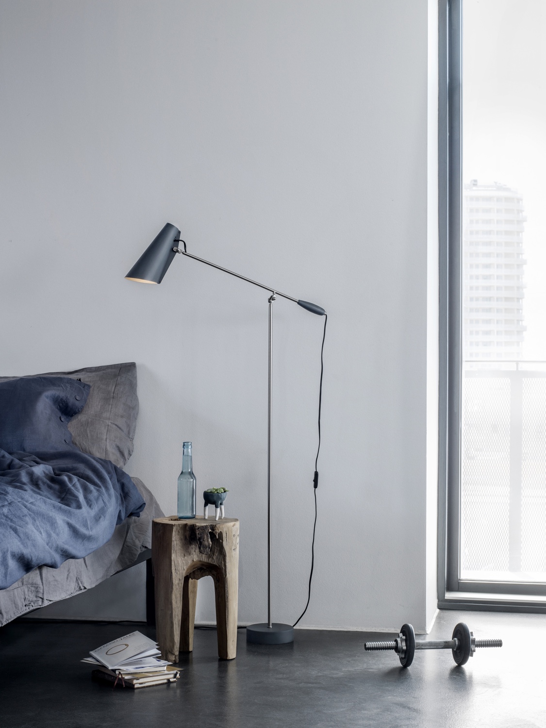 Birdy-floor-lamp-in-grey