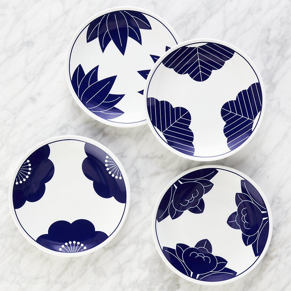 Blue and white dessert plates with Asian flair