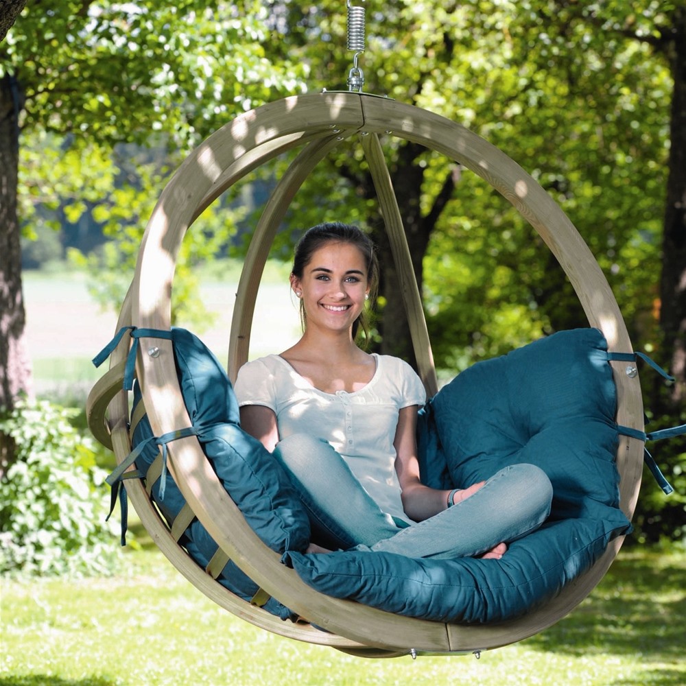 Contemporary globe-like garden swing