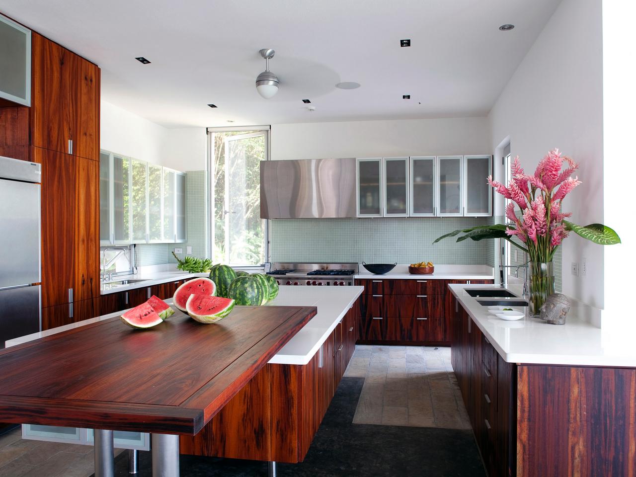 Dark-wooden-countertop-combined-with-a-marble-countertop