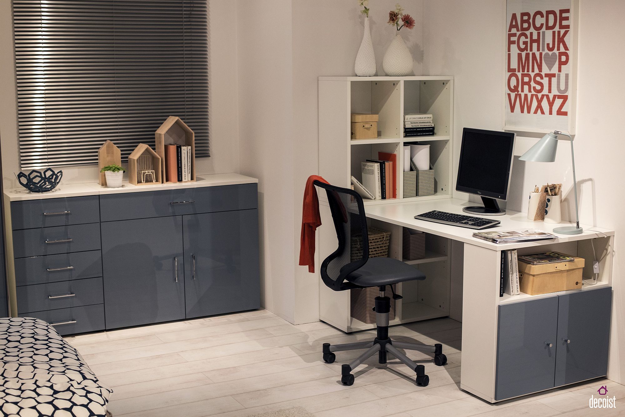 Ergonomic workdesk and matching shelves for the teen room