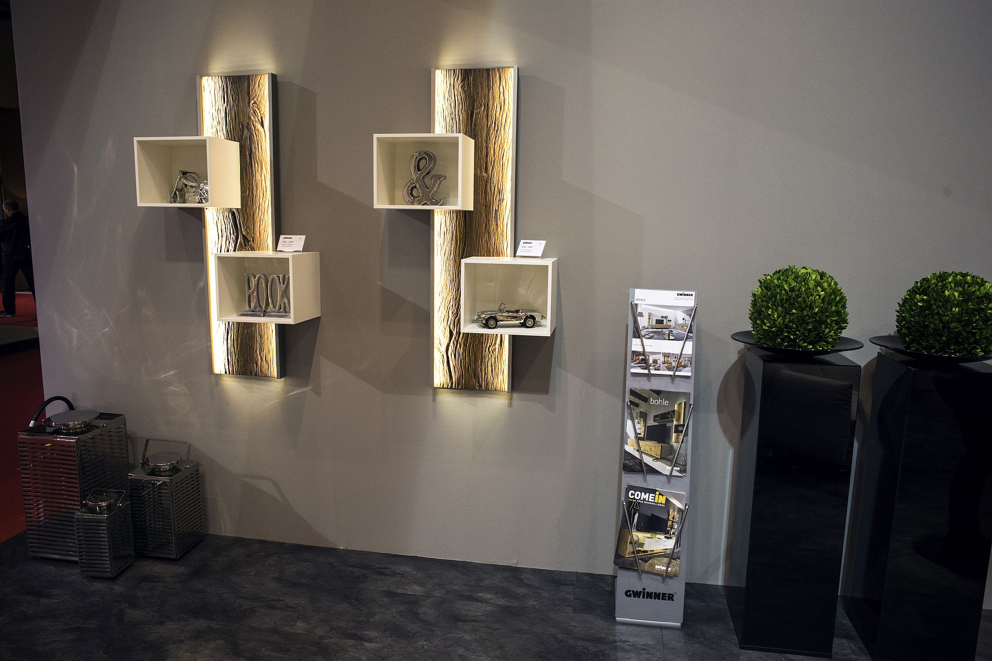 Exquisite LED lighting coupled with fashionable wooden shelving