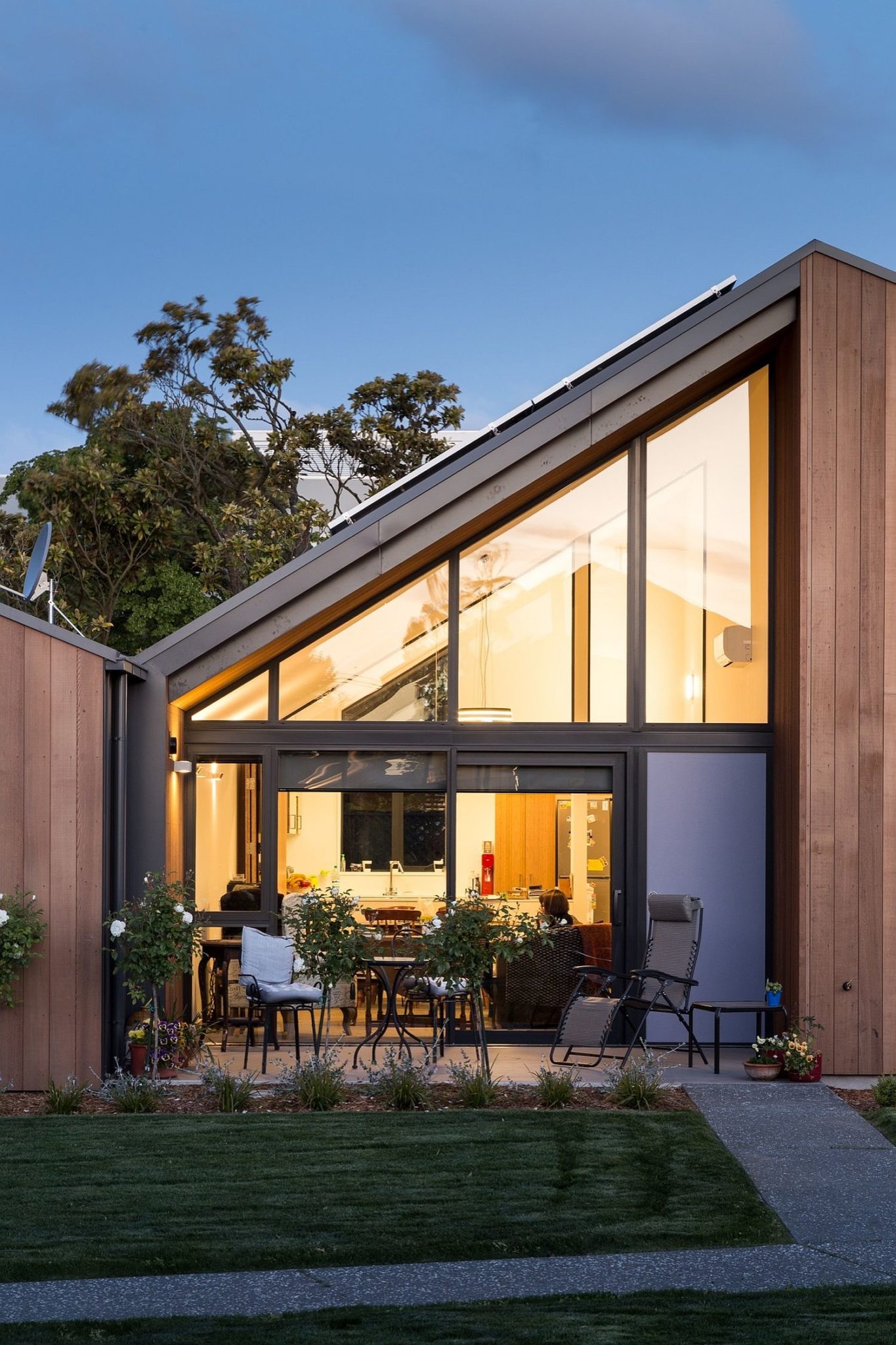 Gabled-roofs-create-spacious-and-sweeping-interiors